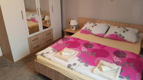  Apartment Stijelja, Pension in Korenica bei Debelo Brdo