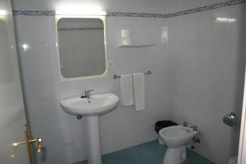 Studio (2 Adults) image 9