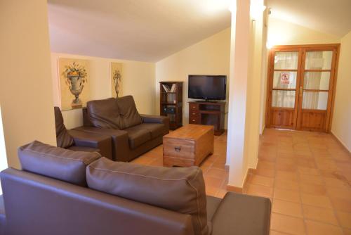 142184521 Jardines de La Santa