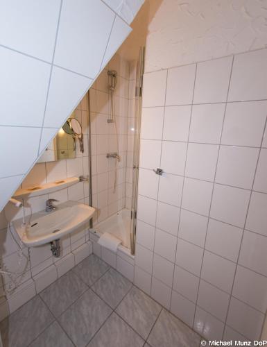 Double Room image 4