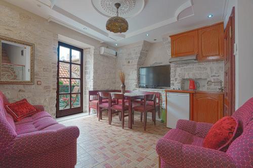 Apartments Wine House Old Town - image 12
