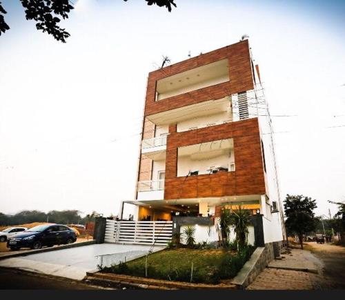 Hotel Callista Inn Golf Course Road