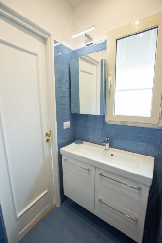 St Annas Roofs by Dimorra - main image