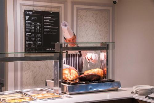 Tullyglass House Hotel - image 11