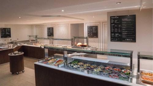 Tullyglass House Hotel - image 2
