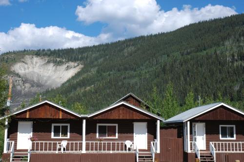 المنظر الخارجي, Triple J Hotel in Dawson City