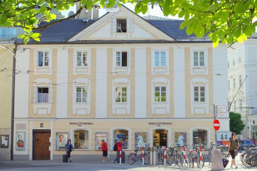 SISHAUS - Private Room Rental 2