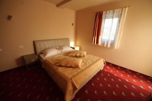 La Mare Darius Mihai