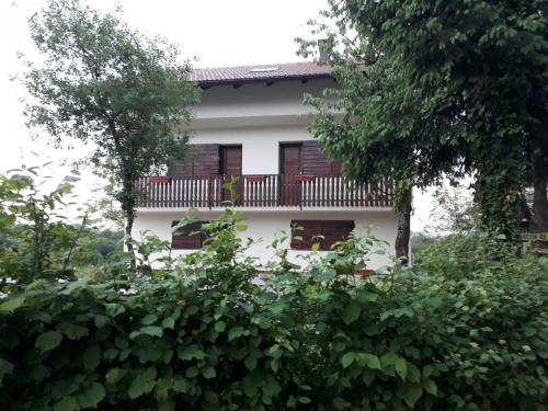 مدخل, Green Eden in Gornji Zvečaj
