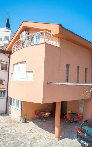 Guesthouse Stari Grad - image 9