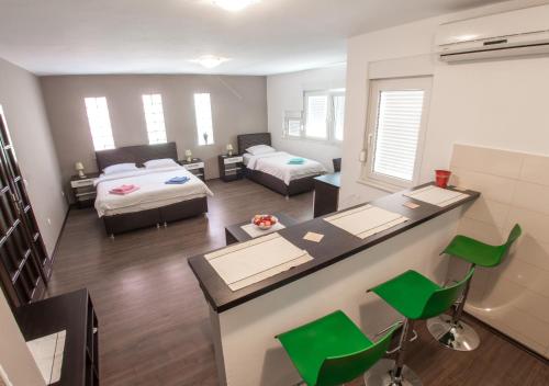 Guesthouse Stari Grad - image 6