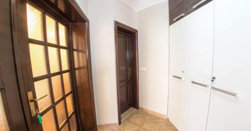 Guesthouse Stari Grad - image 11