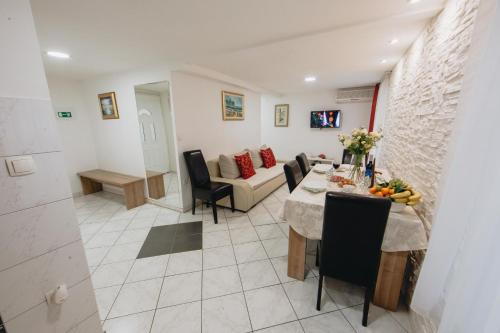 Apartment and Room Old Town - image 6