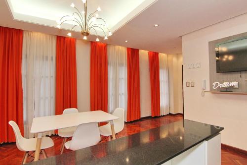 Las Piedras Design