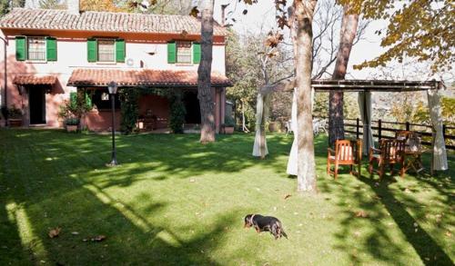  La Casa Rossa, Pension in Carignano