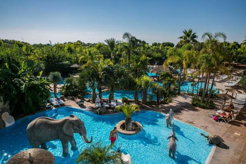 La Marina Resort - image 2