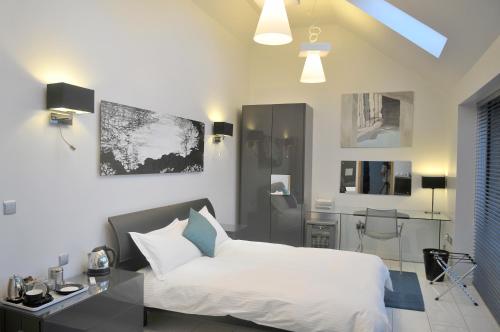 South Lodge - image 2