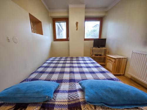 Studio (2 Adults)