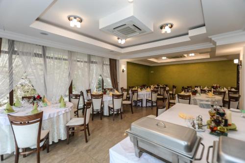 Hotel Holiday Maria - image 14