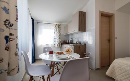  Apartmani Livaja, Pension in Plano bei Divojevići