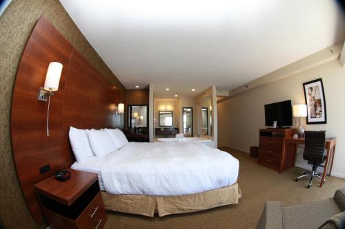 Budget Host Inn & Suites in St. Ignace (MI)