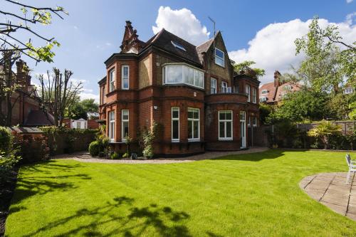 Luxurious Hampstead Home With Gorgeous Garden