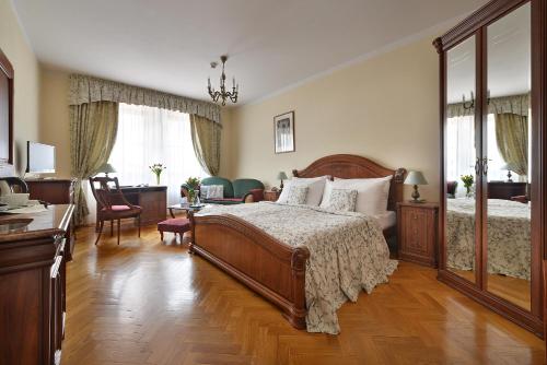 room detail thumbnail 0