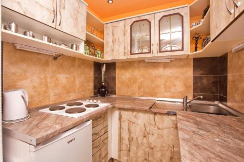 Kitchen, Apartments Admiral in Perast