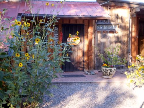 Silver River Adobe Inn Bed and Breakfast - image 2