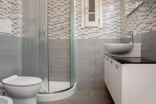 Fürdőszoba, Borgo dei Filitti - B&B artistico - Piscina Solarium & Enoteca in Palmariggi