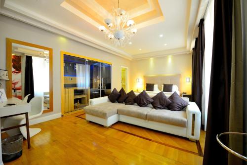 Terrazza Marco Antonio Luxury Suite - image 9