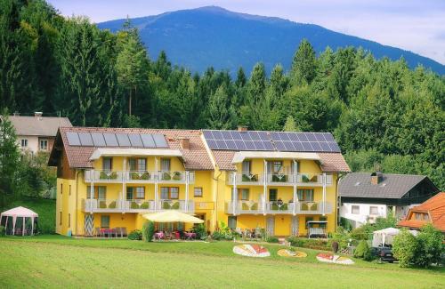 Gästehaus Götz - Accommodation - Drobollach am Faakersee