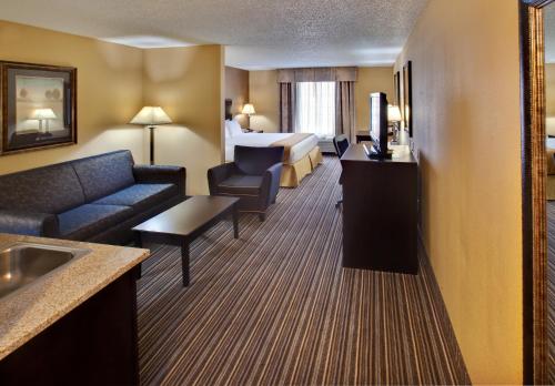 Holiday Inn Express Hotel & Suites Council Bluffs - Convention Center Area