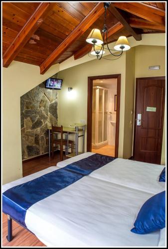 Hostal Hotil Coruña Centro - image 4