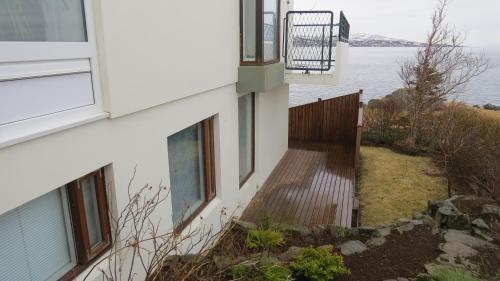 balcon/terrasse, Beautiful house just 50 m from the sea in Berufjardarvatn