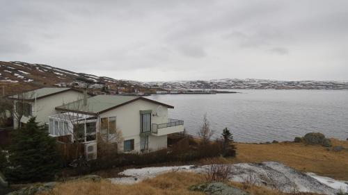 Viesnīcas āriene, Beautiful house just 50 m from the sea in Berufjardarvatn