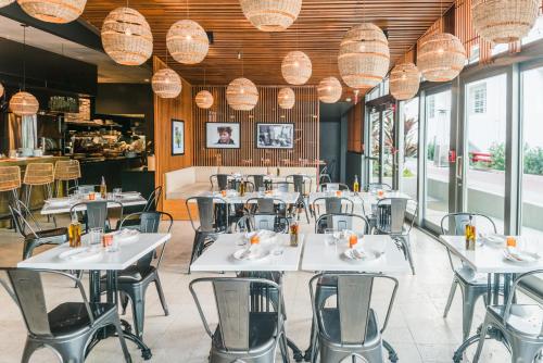 142417538 The Betsy Hotel, South Beach