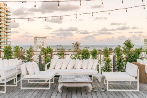 142417569 The Betsy Hotel, South Beach