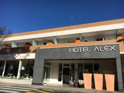 Hotel Alex - 출입구