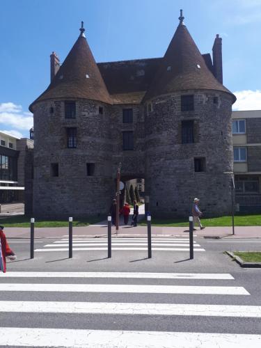 Le Kaleho grand Duplex Cosy au coeur de Dieppe - image 14