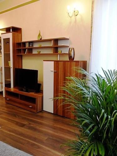 Yellow Home - Luxury Two-Bedroom Apartment with Balcony - 2. Révay köz Budapest 1065 image 8