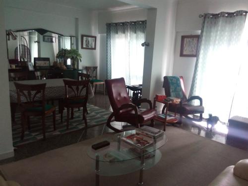  Seaparty, Pension in Almada