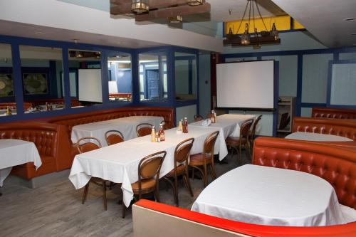 餐廳, 基恩城奇費爾斯旅館 (Keefers Inn King City) in 金城