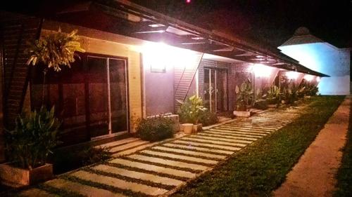 Wangthong Beach Resort in Laem Sing