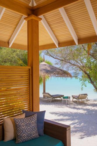Deluxe Bungalow  - Beach Front image 2