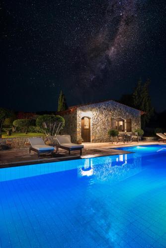 Oceanides Luxury Apartments - image 4