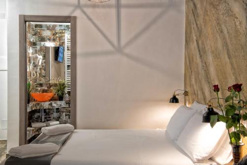 Navona Jacuzzi Rooms - image 9