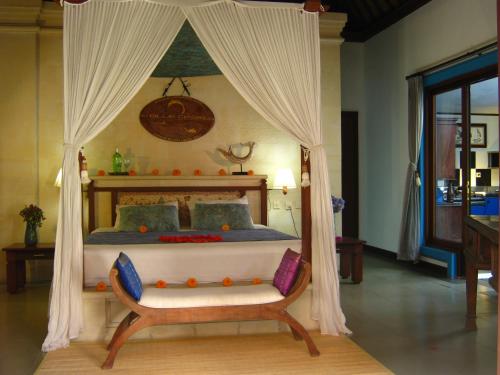 Villa Shantitara Bungalows – Sanur, CO