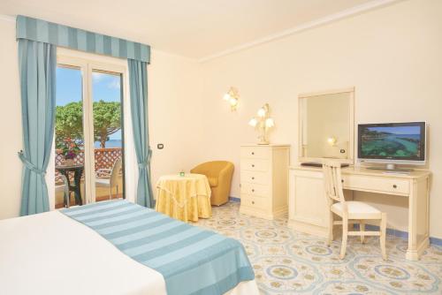 Hotel Biodola - image 12
