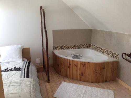 Gyógyfürdő, Gîtes du Grand Bois (Gites du Grand Bois) in Maubeuge